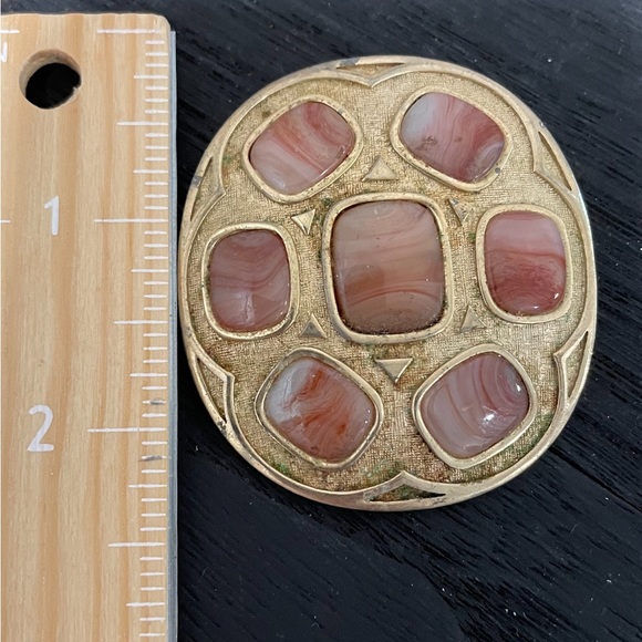 Vintage Marvella gold tone and apricot agate oval brooch pin over 2” mod boho - Picture 4 of 8